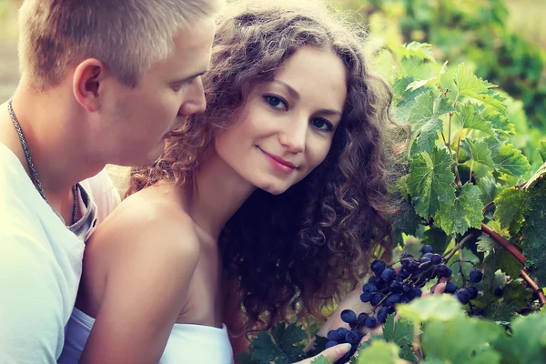 Pareja besándose —  Fotos de Stock