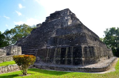 a step pyramid on the Yucatan peninsula 