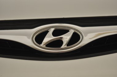 logo di otomatik marca hyundai