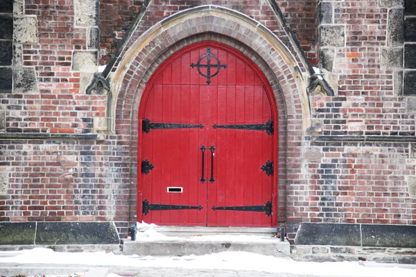 Czerwone drzwi — Zdjęcie stockowe