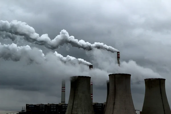 High pollution from coal power plant — Stock Photo, Image