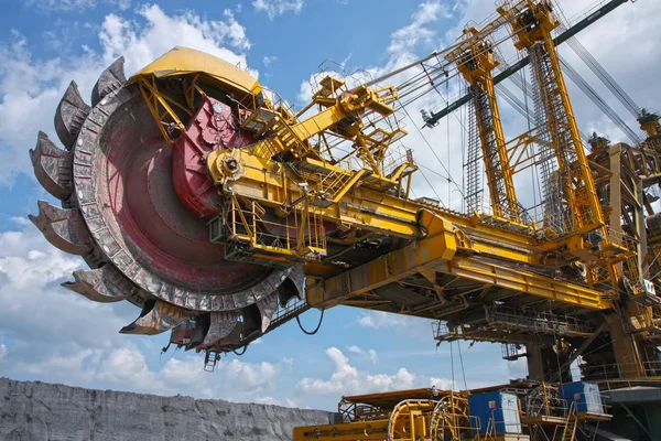 Huge mine excavator for brown coal — Stock Photo, Image