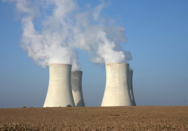 nükleer enerji santrali ve tarım alanı fourcooling Kulesi