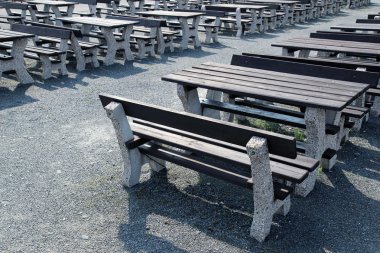 açık hava restoranında ahşap Bank