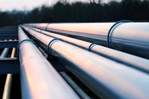 Pipes in crude oil factory — Stock Photo, Image