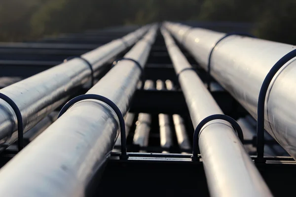 Transport von Rohöl-Pipelines zur Raffinerie — Stockfoto