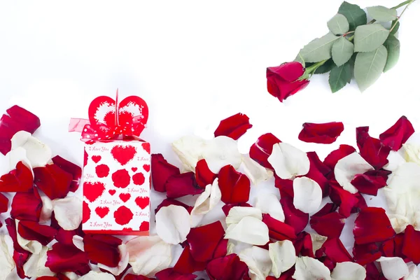 Gift of rose petals — Stock Photo, Image