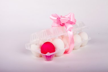 Sepetteki Paskalya yumurtaları