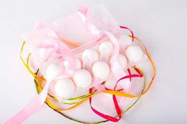 Sepetteki Paskalya yumurtaları