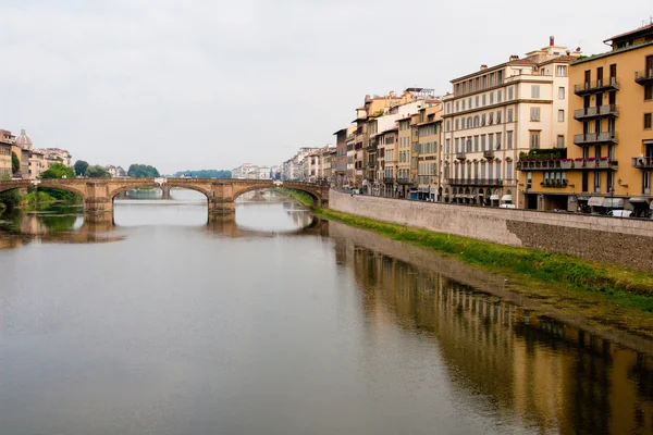 Florence. The bridge over the Arno. — Stock Photo, Image