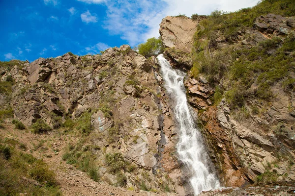 Waterfall in the mountains — Stock Photo, Image