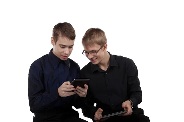 Teen couple studying on a Tablet PC — Stock Photo, Image