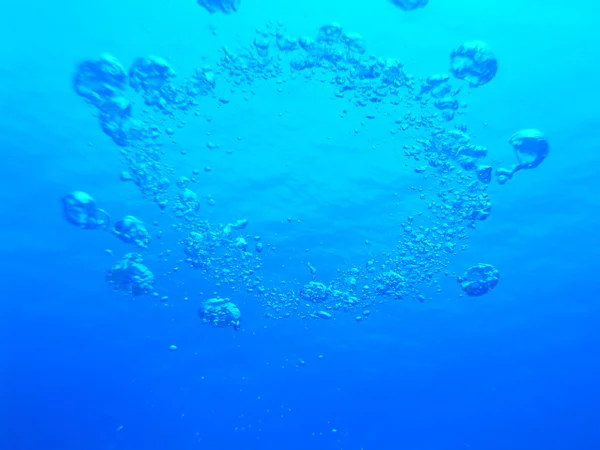 Bajo el agua con burbujas — Foto de Stock