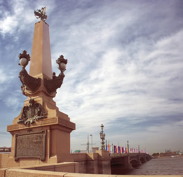 Троицкий мост через Неву в Санкт-Петербурге — стоковое фото