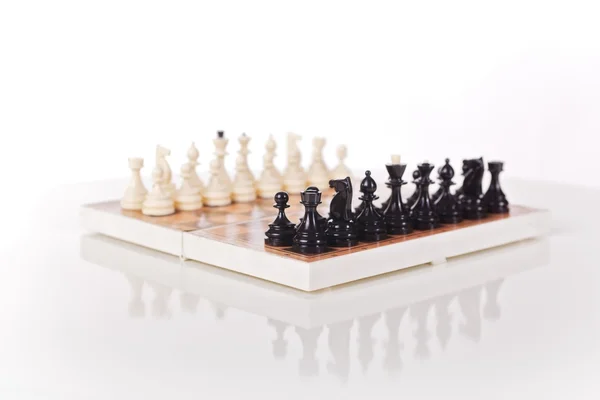 Sakktábla fehér háttér — Stock Fotó