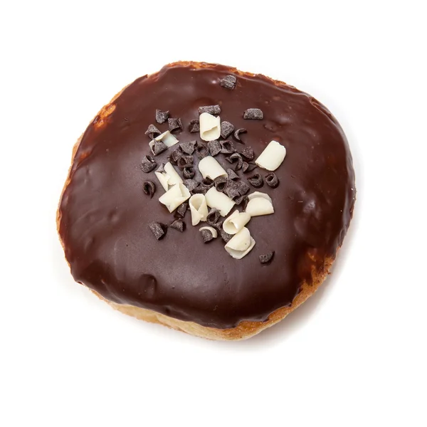 Donut glacé au chocolat sur fond de studio blanc . — Photo