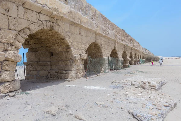 L'antico viadotto sul Mar Mediterraneo. Israele . — Foto Stock