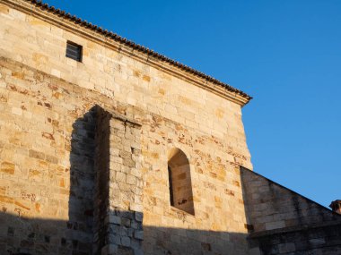 Kutsal Roma manastırı Akdeniz şehrinde. Seyahat konsepti hd resim