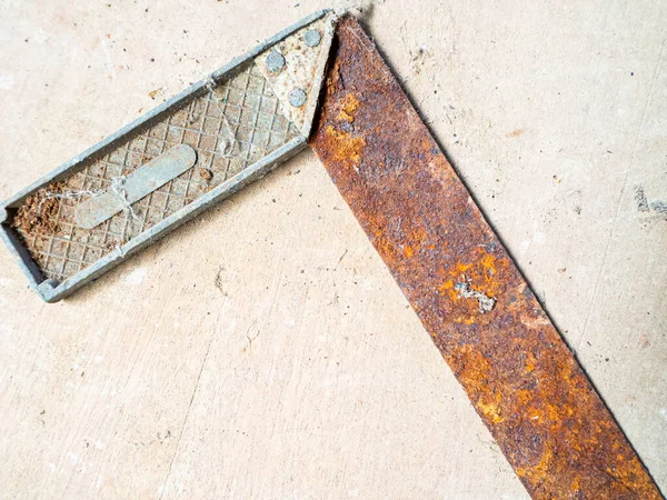 Oldie Rusted Iron Ruler Angle Bar Set Square High Quality — Foto de Stock