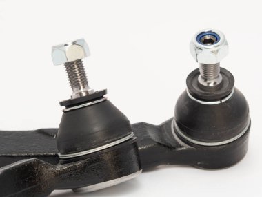 Beyaz bir arka planda izole edilmiş araba pisti direksiyonu. hd resmi