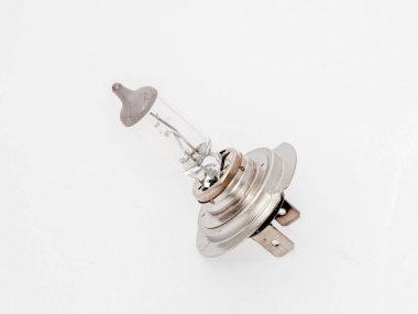 Araba farları H4 - beyaz üzerine izole edilmiş - kırpma yolu HD görüntüsü ile