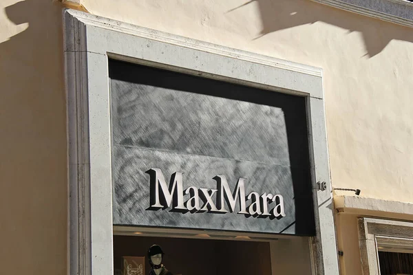 Max Mara Mağaza Logosu Roma Talya — Stok fotoğraf
