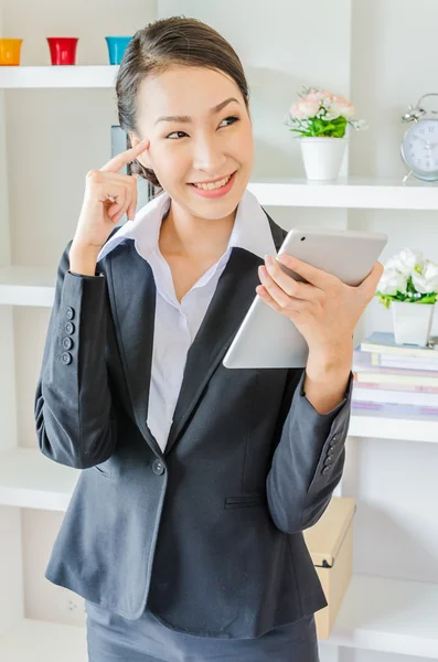 Junge Geschäftsfrau — Stockfoto