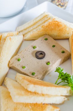 ekmek ile kaz ciğeri