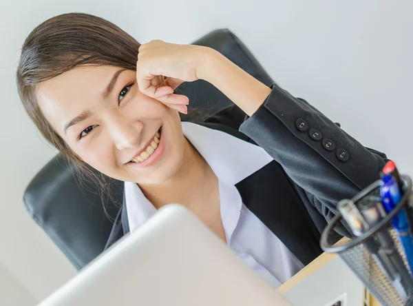 Business kvinnor leende — Stockfoto
