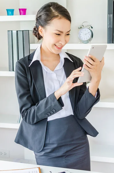 Joven mujer de negocios — Foto de Stock