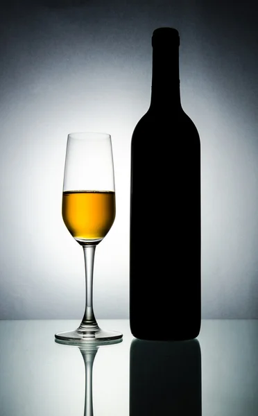 Bottle&wine glass — Stock Photo, Image