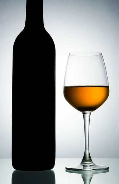 Bottle&wine glass — Stock Photo, Image