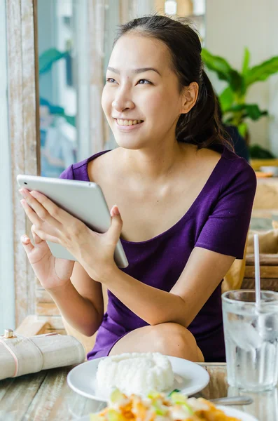 Junge Frauen — Stockfoto