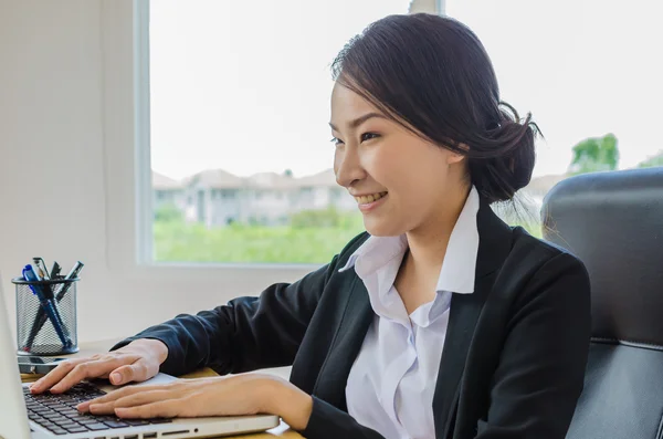 Zakelijke vrouwen — Stockfoto