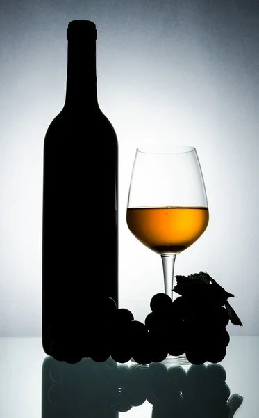 Bottle&wine glass — Stock Photo, Image