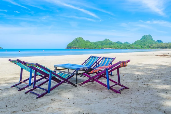 Letto sulla spiaggia in Thailandia — Foto Stock