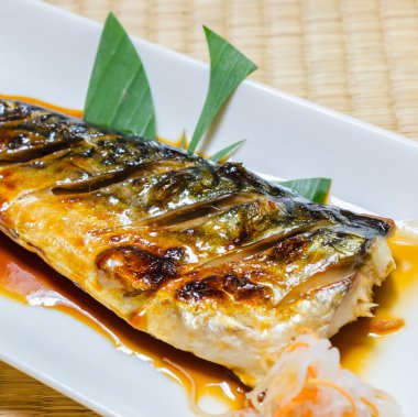 Japon soslu ızgara Saba
