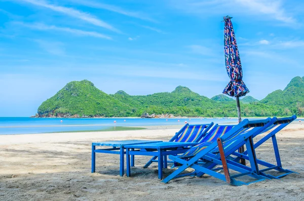 Letto sulla spiaggia in Thailandia — Foto Stock