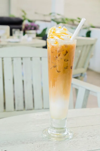 Karamel kahve Iced — Stok fotoğraf