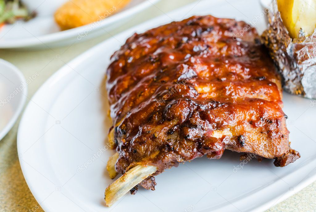 Barbecue pork spareribs