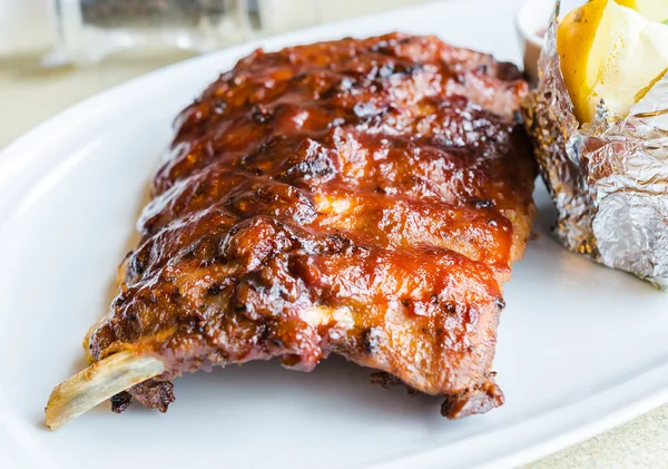 Barbecue varkensvlees sparerib — Stockfoto