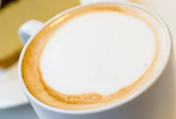 Cappuccino com scone — Fotografia de Stock