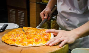 Pizza yapmak