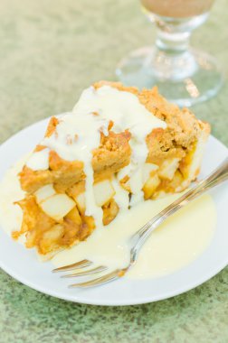 Apple cake