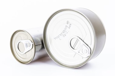 Beyaz arka plan üzerinde olabilir