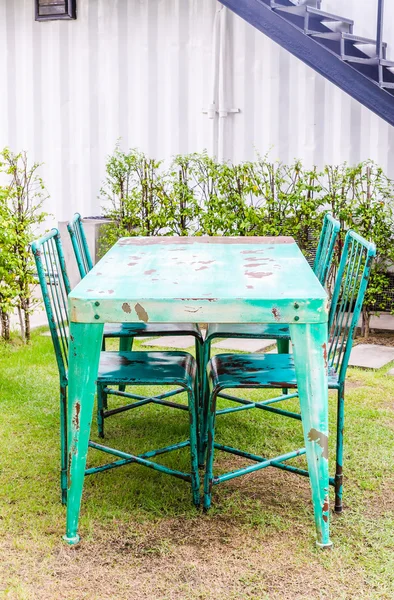 Table and chair — Stock Photo, Image