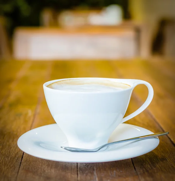 Cappuccino csésze kávézó fa tábla — Stock Fotó