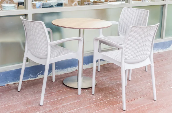 Tafel en stoelen — Stockfoto