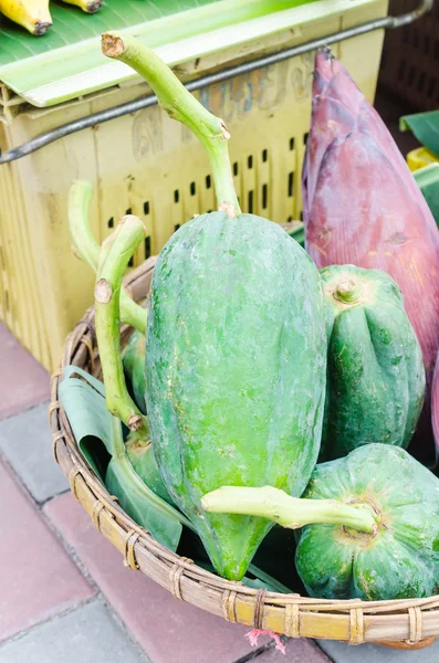 Green papaya — Stock Photo, Image