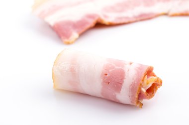 beyaz zemin üzerine pastırma